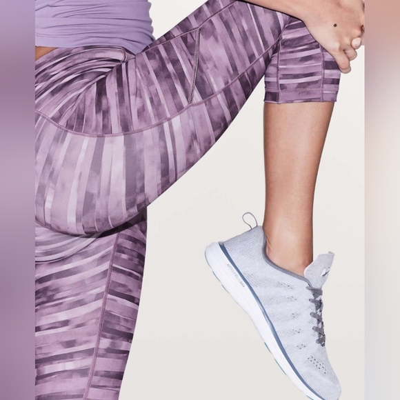 Lululemon Athletica Speed Up Crop 21" Shadowed Smoked Mullberry Leggings - Picture 7 of 15